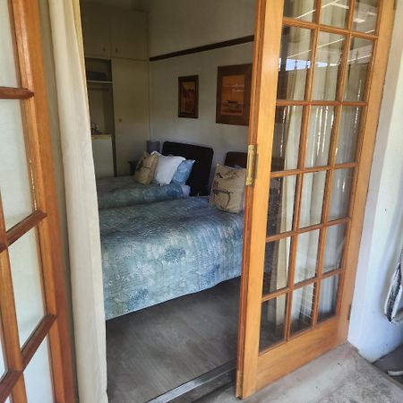 Beit Shalom Before Known As Best Little Guesthouse Oudtshoorn Eksteriør bilde