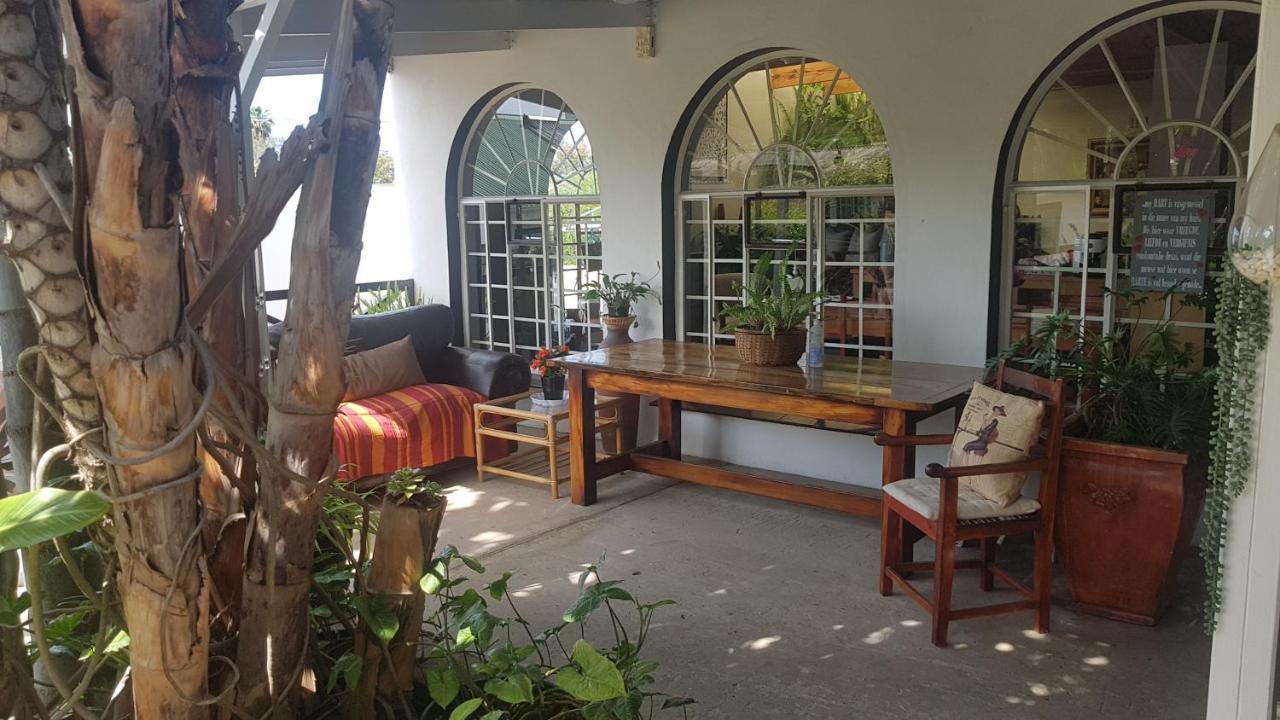 Beit Shalom Before Known As Best Little Guesthouse Oudtshoorn Eksteriør bilde