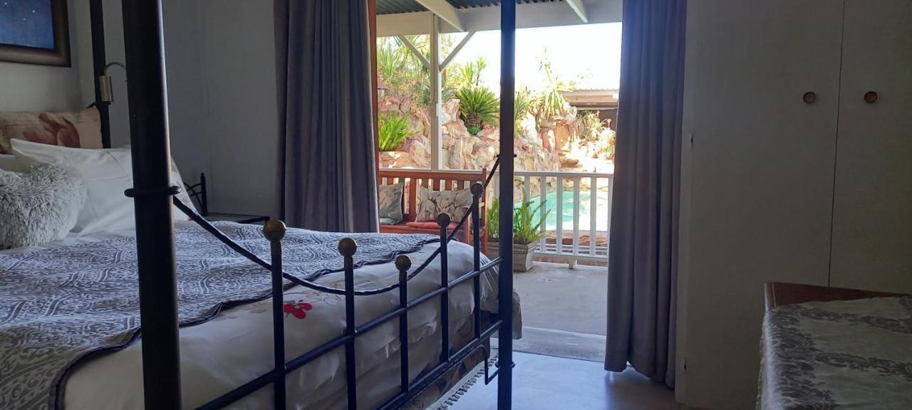 Beit Shalom Before Known As Best Little Guesthouse Oudtshoorn Eksteriør bilde