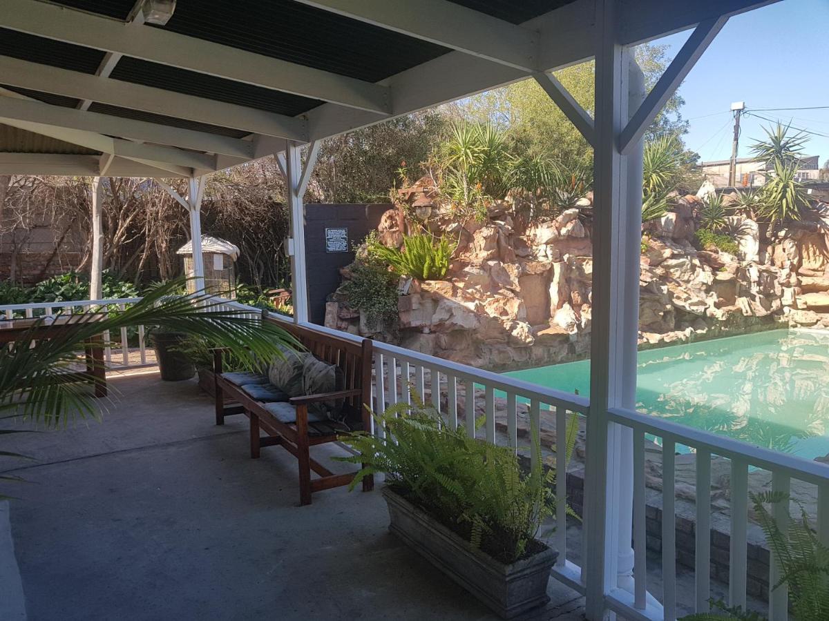 Beit Shalom Before Known As Best Little Guesthouse Oudtshoorn Eksteriør bilde