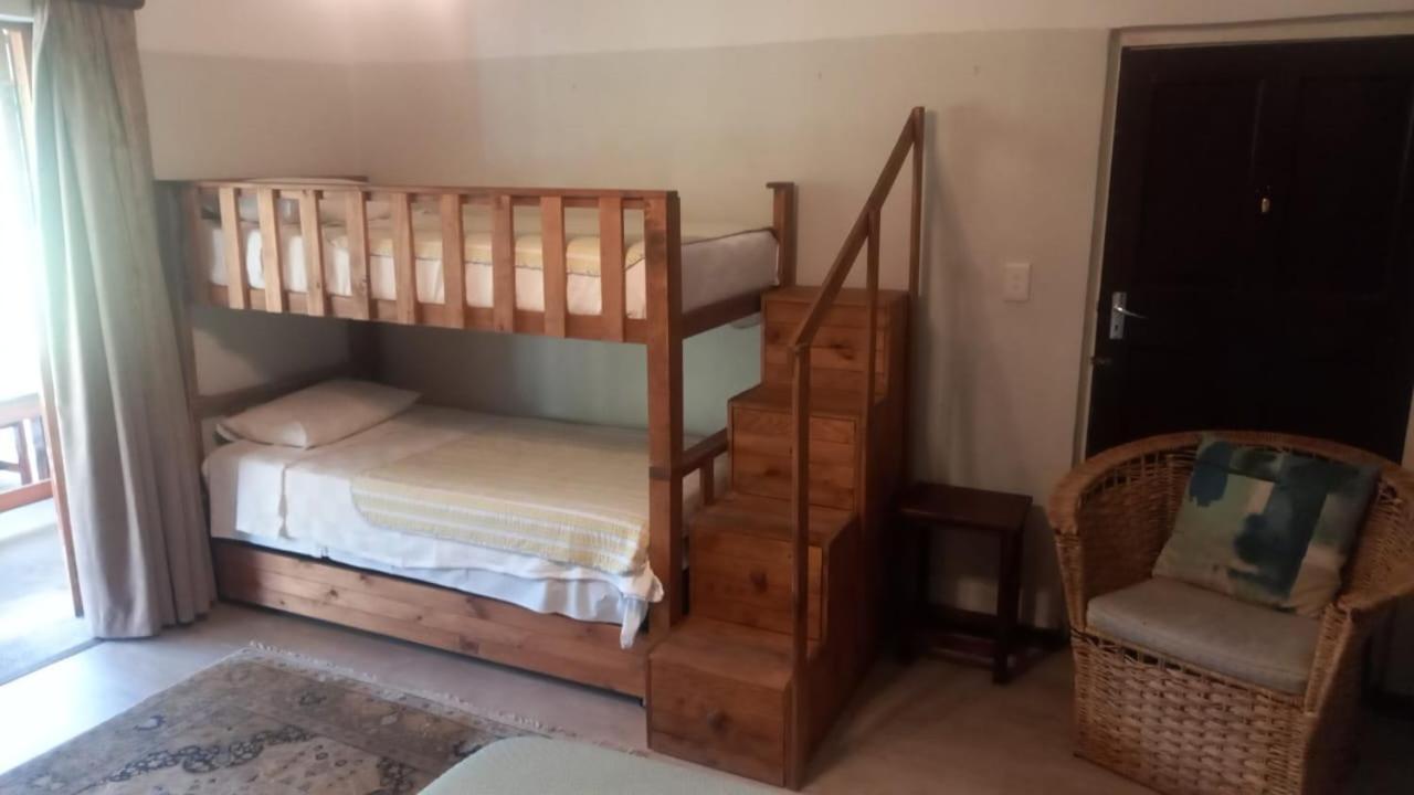 Beit Shalom Before Known As Best Little Guesthouse Oudtshoorn Eksteriør bilde