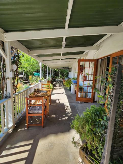 Beit Shalom Before Known As Best Little Guesthouse Oudtshoorn Eksteriør bilde