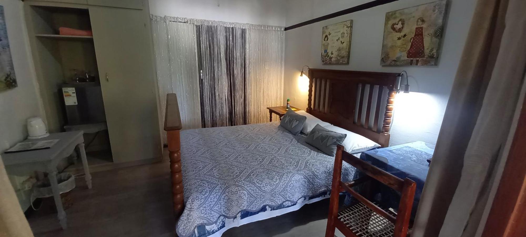 Beit Shalom Before Known As Best Little Guesthouse Oudtshoorn Eksteriør bilde