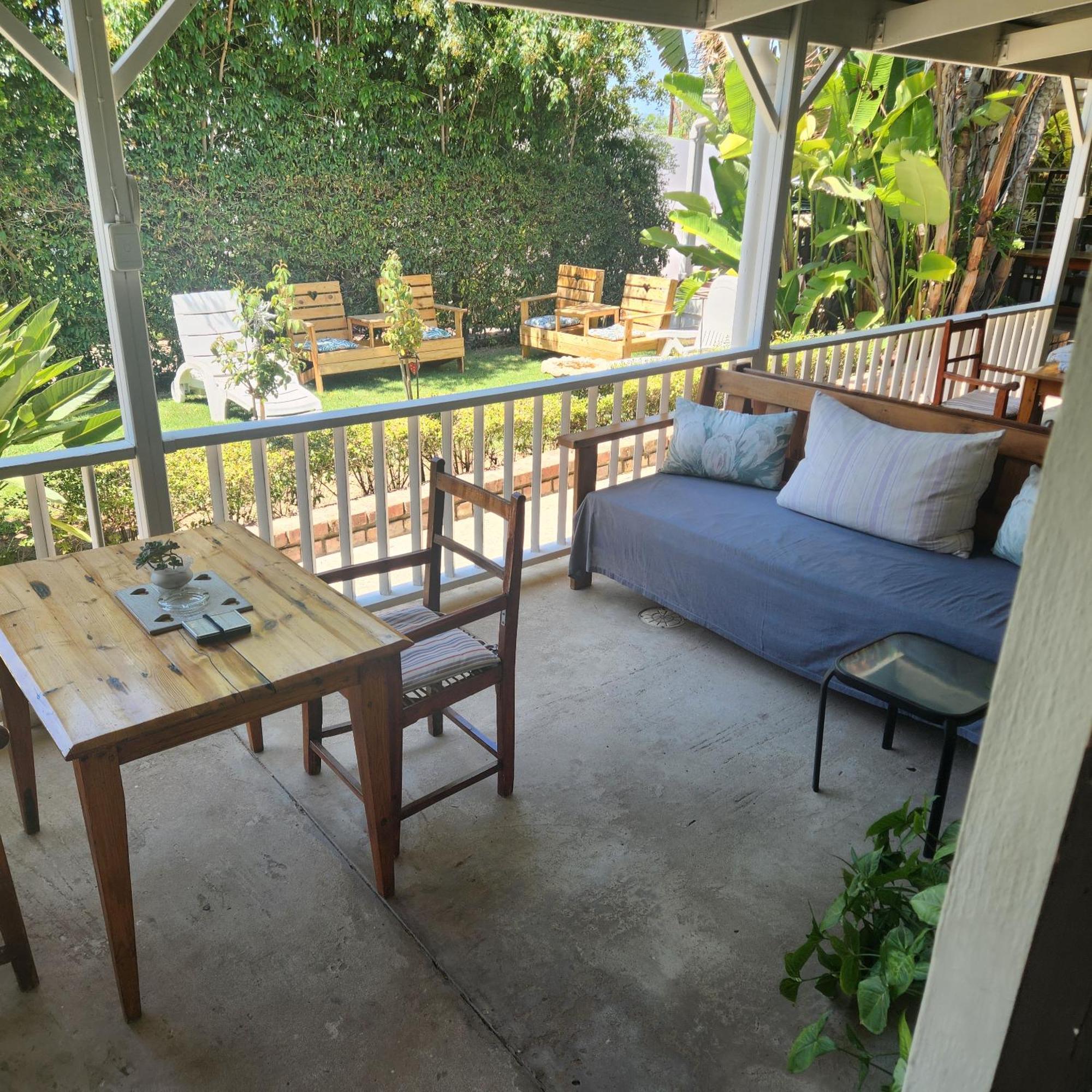 Beit Shalom Before Known As Best Little Guesthouse Oudtshoorn Eksteriør bilde